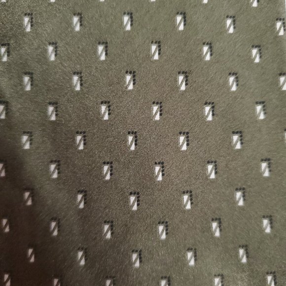 Savile Row Men 100% Silk Tie Geometric Green 59x4 - NWOT - made in USA - Picture 3 of 6